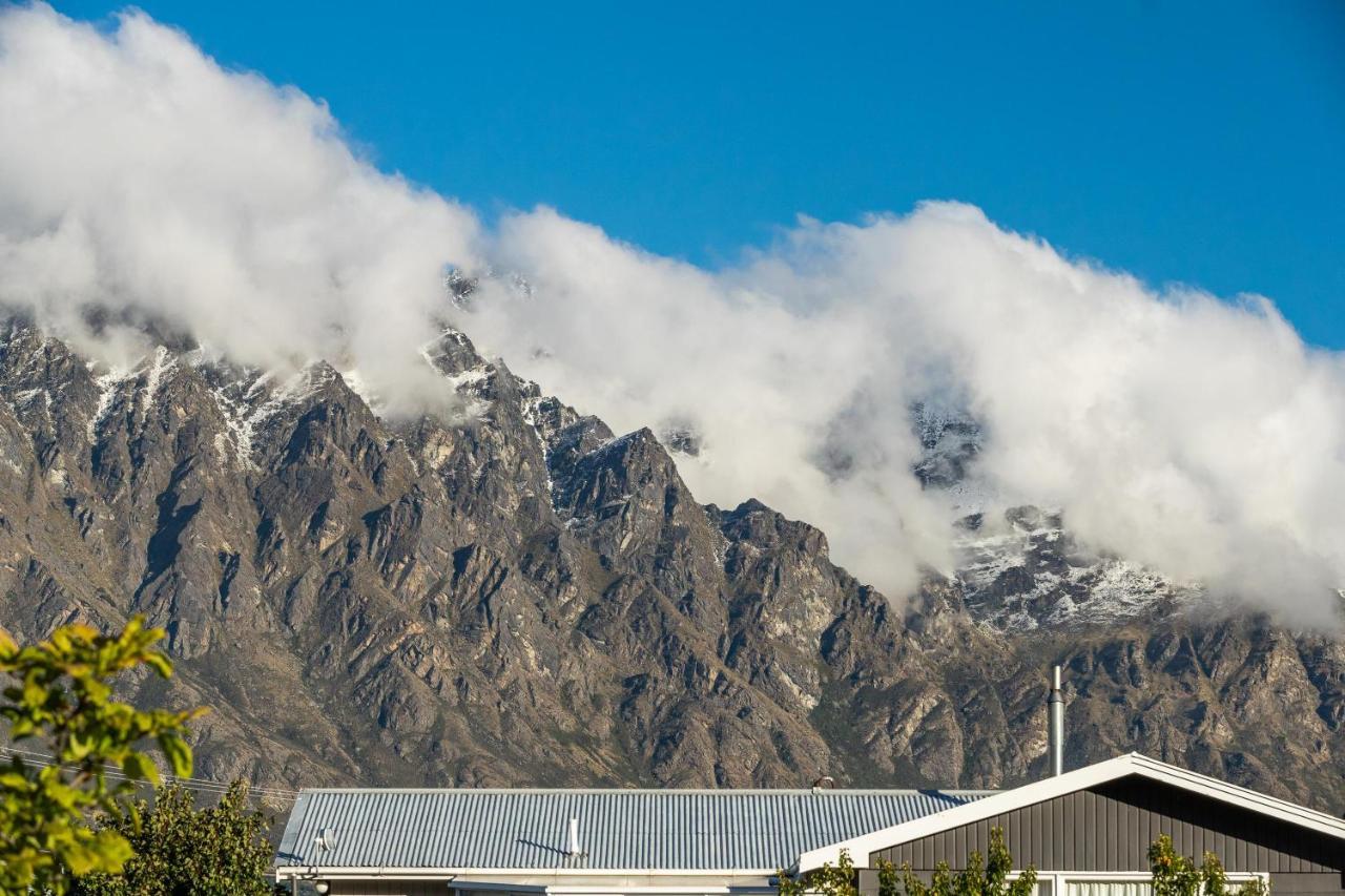 Lake And Mountain View Living Queenstown Exterior foto